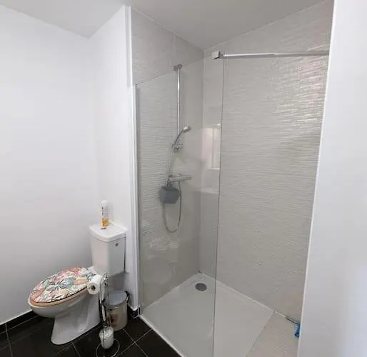 Maubec Yourhosthelper Daire