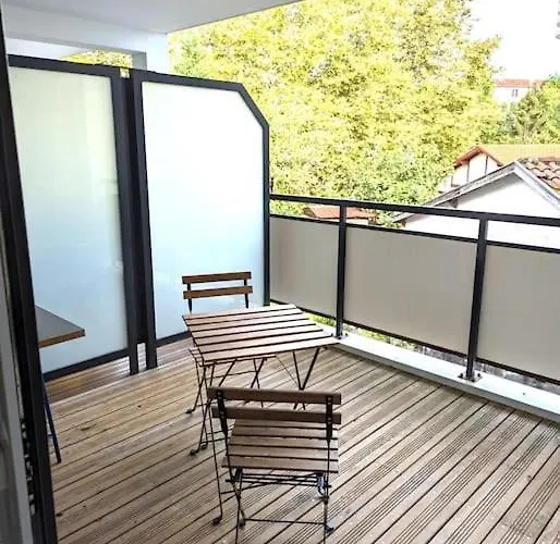 Maubec Yourhosthelper * Bayonne